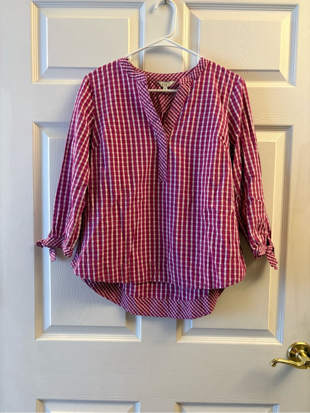 Crown & Ivy Women’s Pink Gingham Split-Neck Tie-Sleeve Top